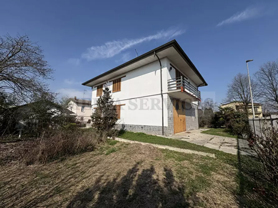 Immagine 26 di Villa in vendita  in via Primo Maggio n° 3 a Garlasco