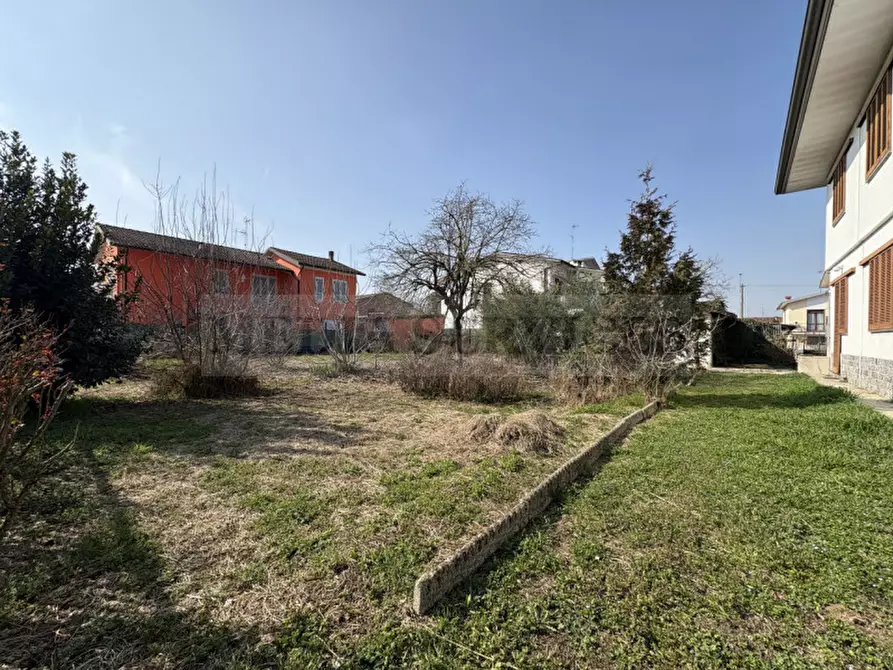 Immagine 27 di Villa in vendita  in via Primo Maggio n° 3 a Garlasco