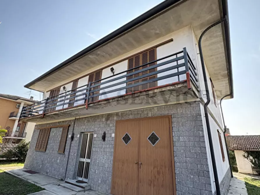 Immagine 31 di Villa in vendita  in via Primo Maggio n° 3 a Garlasco