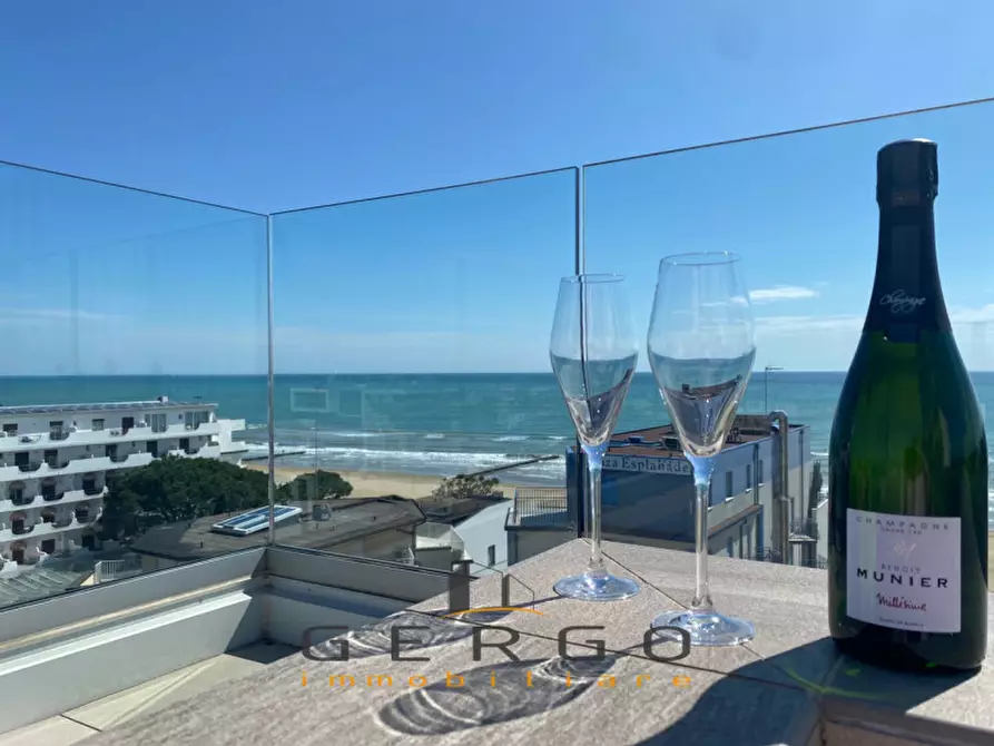 Immagine 21 di Attico in vendita  in Via Andrea Bafile a Jesolo