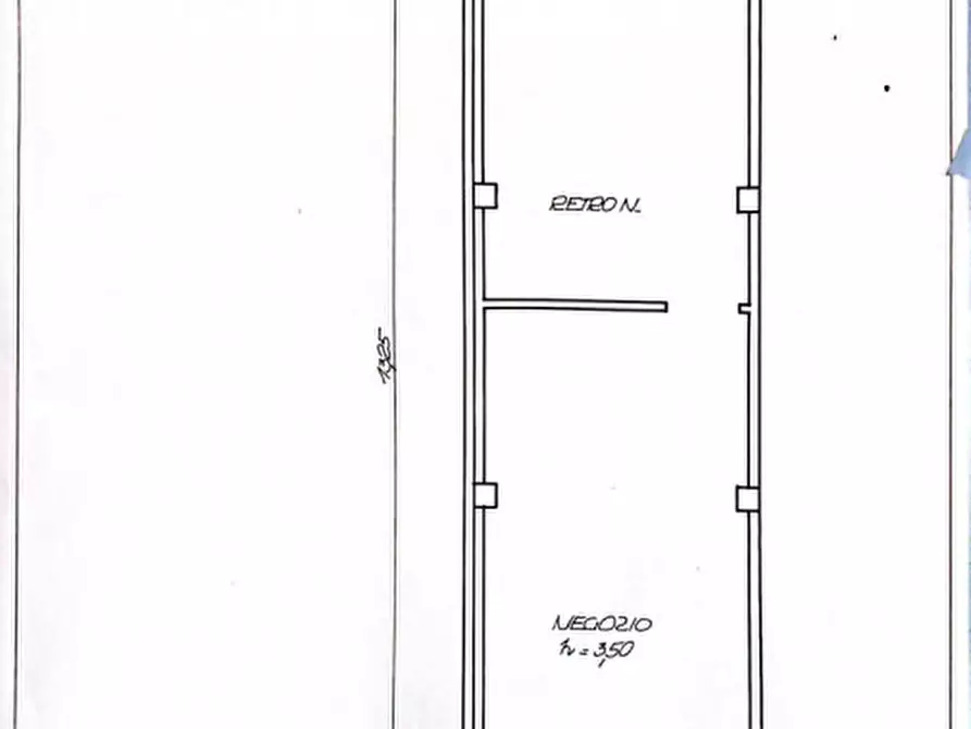 Immagine 2 di Negozio in vendita  a Padova
