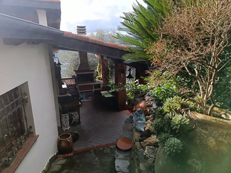 Immagine 26 di Villa in vendita  in Vallebona a Vallebona