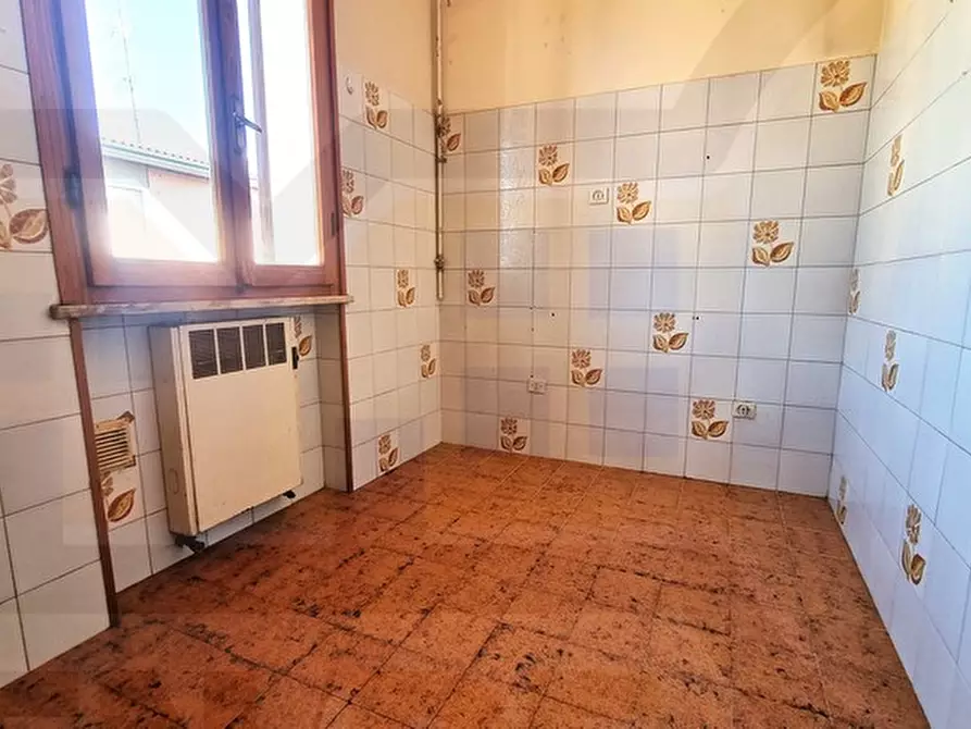 Immagine 6 di Appartamento in vendita  in via tellarini 79 a Lugo