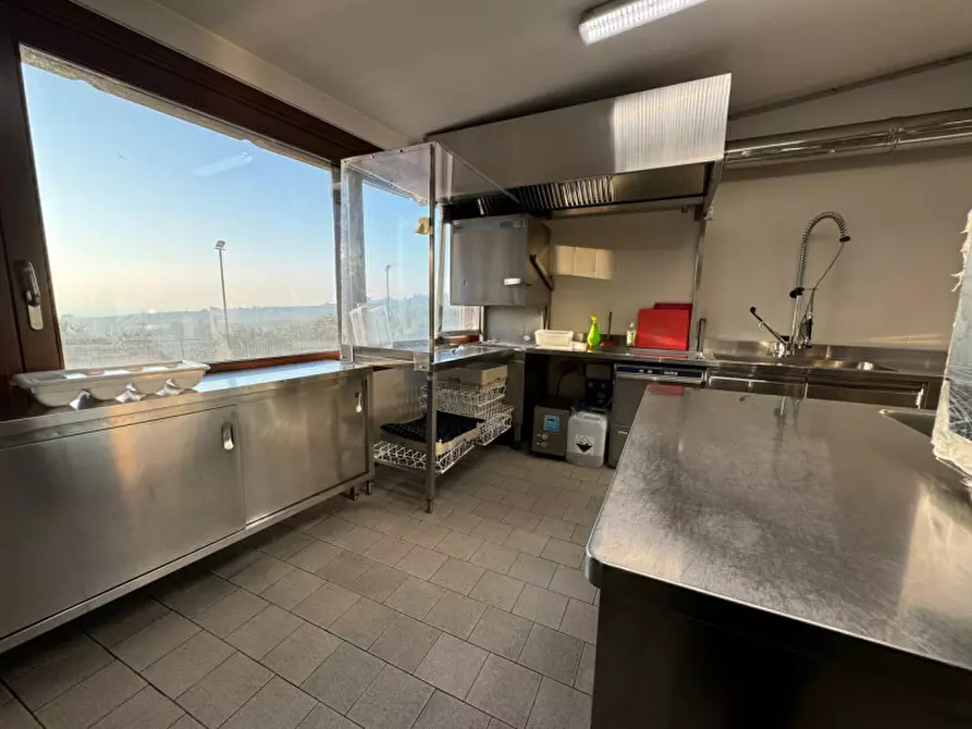 Immagine 1 di Attività commerciale in affitto  in Via Giuseppe Mazzini a Colognola Ai Colli