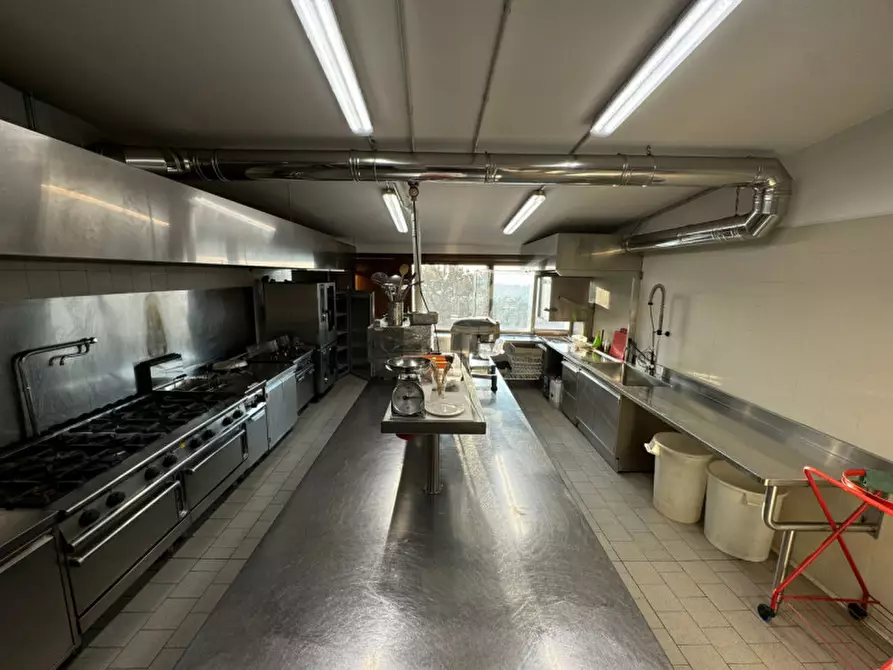 Immagine 4 di Attività commerciale in affitto  in Via Giuseppe Mazzini a Colognola Ai Colli