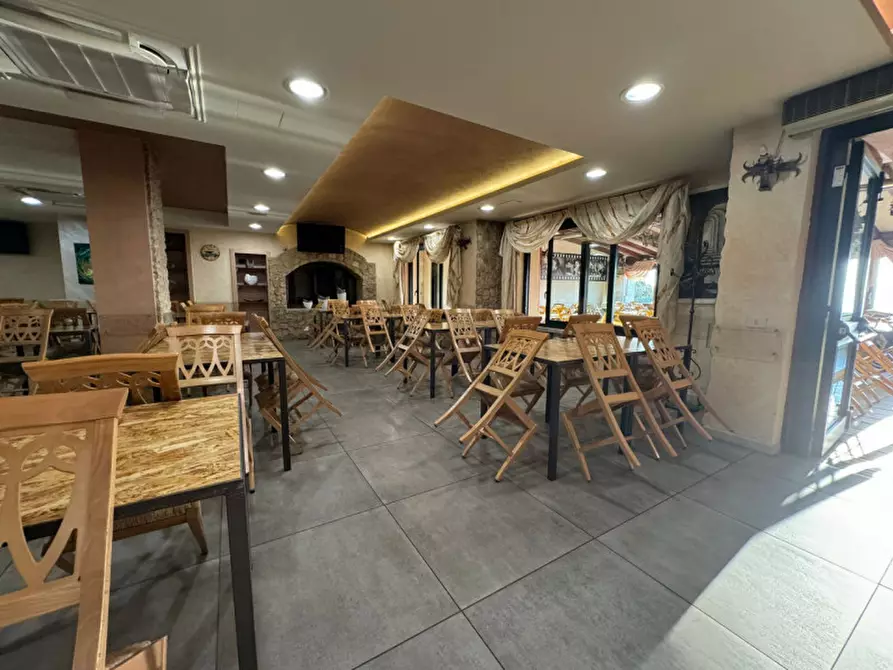 Immagine 9 di Attività commerciale in affitto  in Via Giuseppe Mazzini a Colognola Ai Colli