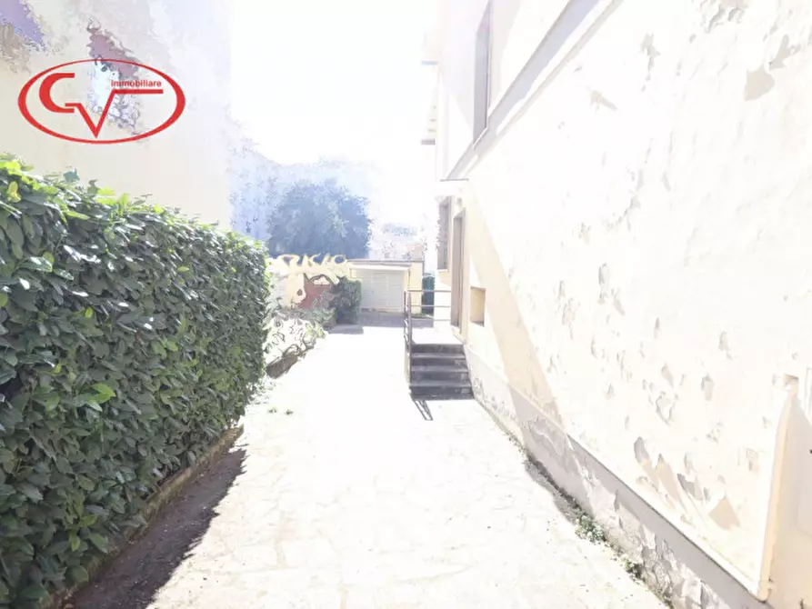 Immagine 44 di Casa bifamiliare in vendita  in stadio a Montevarchi