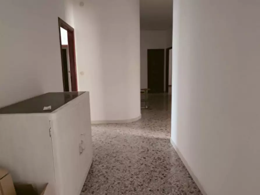 Immagine 8 di Appartamento in vendita  in Via Apollo XI a Eboli