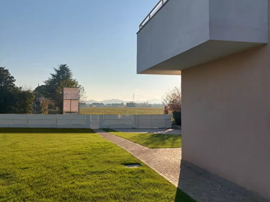 Immagine 1 di Casa quadrifamiliare in vendita  in VIA cARNIA a Padova
