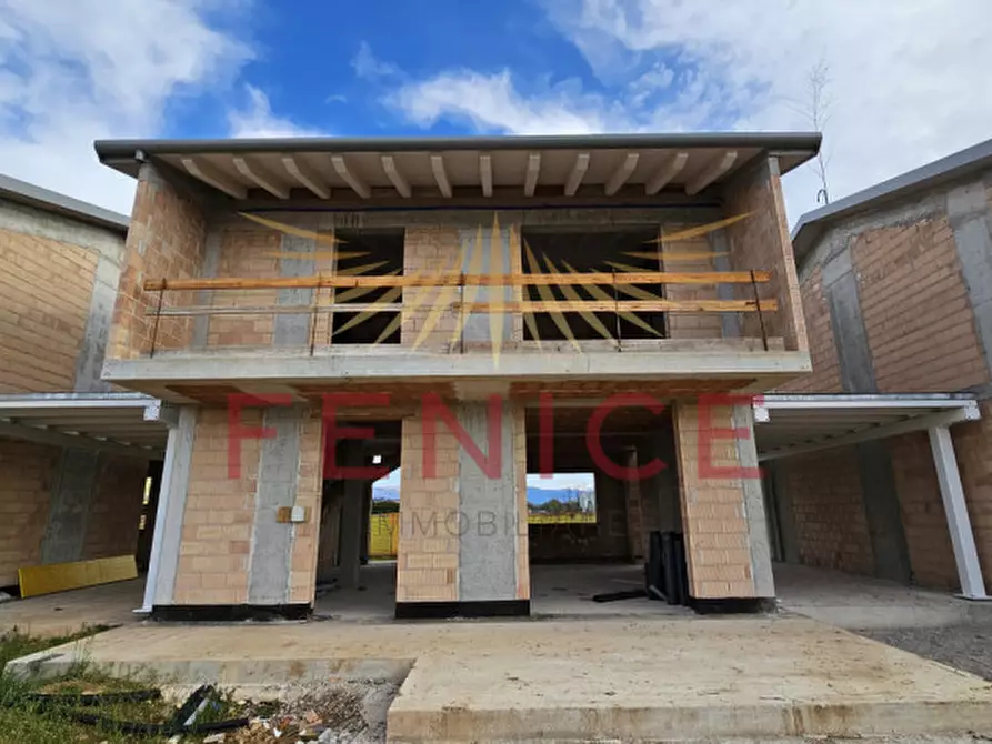 Immagine 10 di Casa indipendente in vendita  in VIA UNDICI FEBBRAIO a Giavera Del Montello