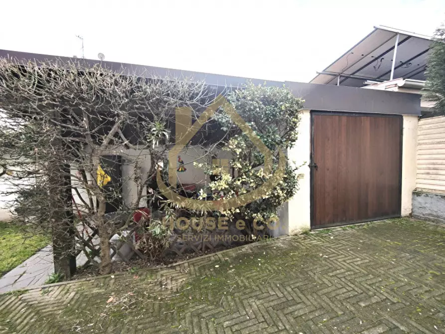 Immagine 54 di Villa in vendita  in Via Madonna Sette Dolori a Vigevano