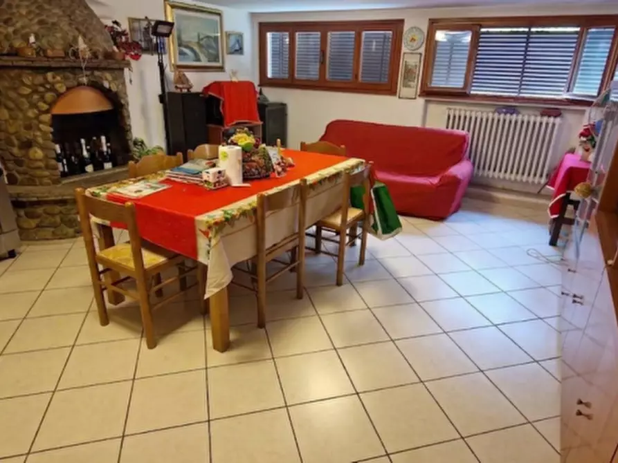 Immagine 2 di Casa indipendente in vendita  a Montegrotto Terme