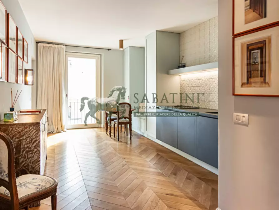 Immagine 1 di Appartamento in vendita  in via Emilio Cornalia 4 a Milano