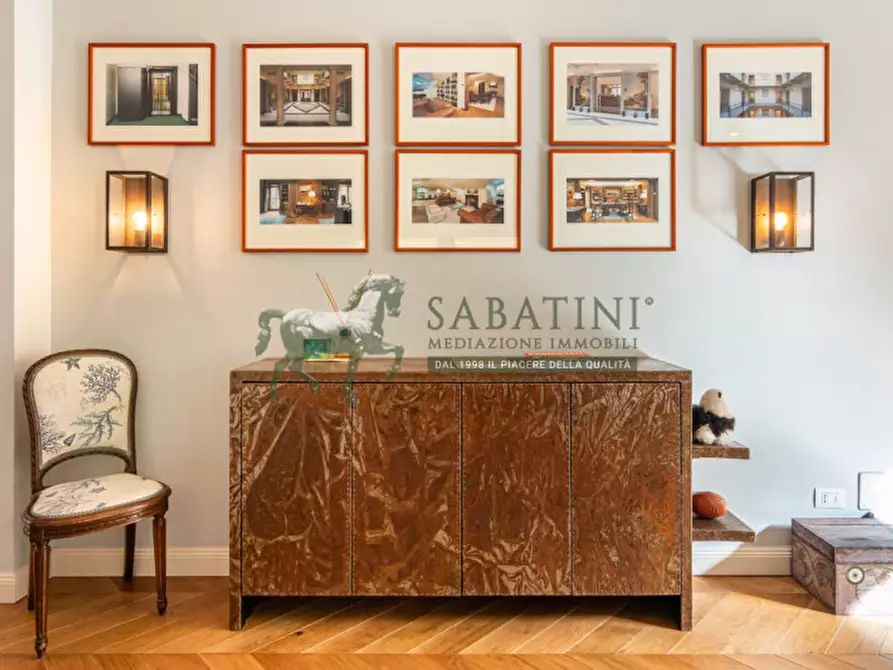 Immagine 5 di Appartamento in vendita  in via Emilio Cornalia 4 a Milano