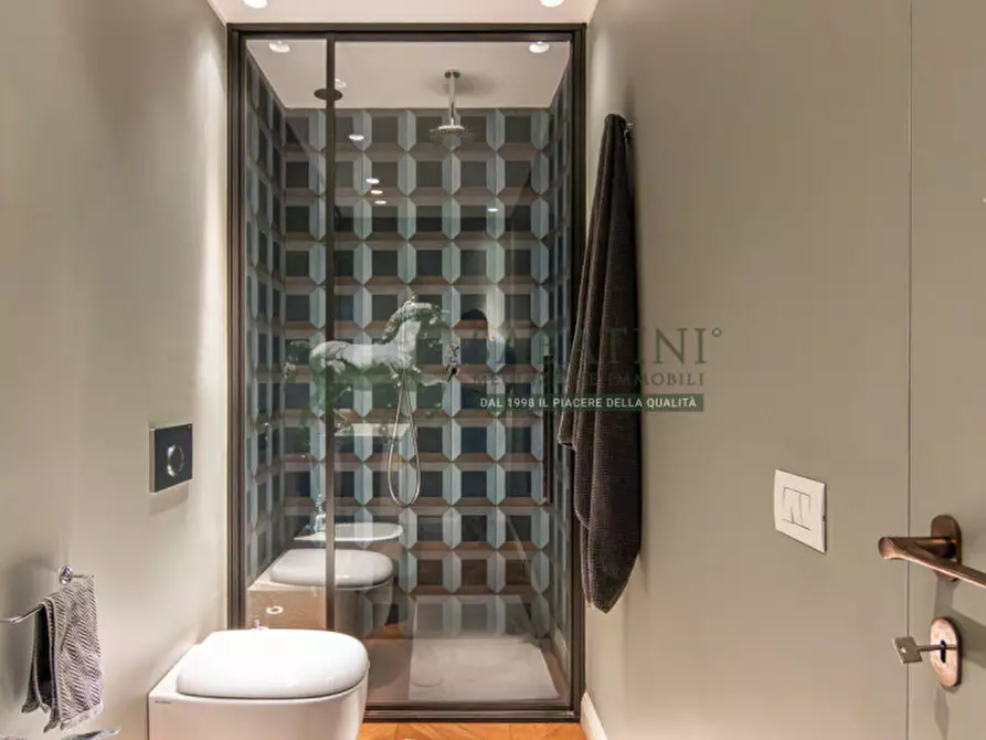 Immagine 9 di Appartamento in vendita  in via Emilio Cornalia 4 a Milano