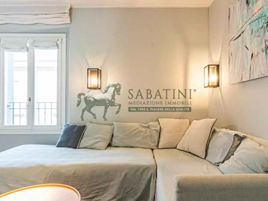 Immagine 13 di Appartamento in vendita  in via Emilio Cornalia 4 a Milano