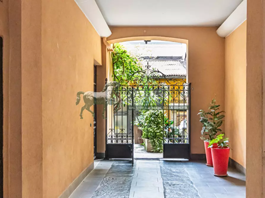 Immagine 20 di Appartamento in vendita  in via Emilio Cornalia 4 a Milano