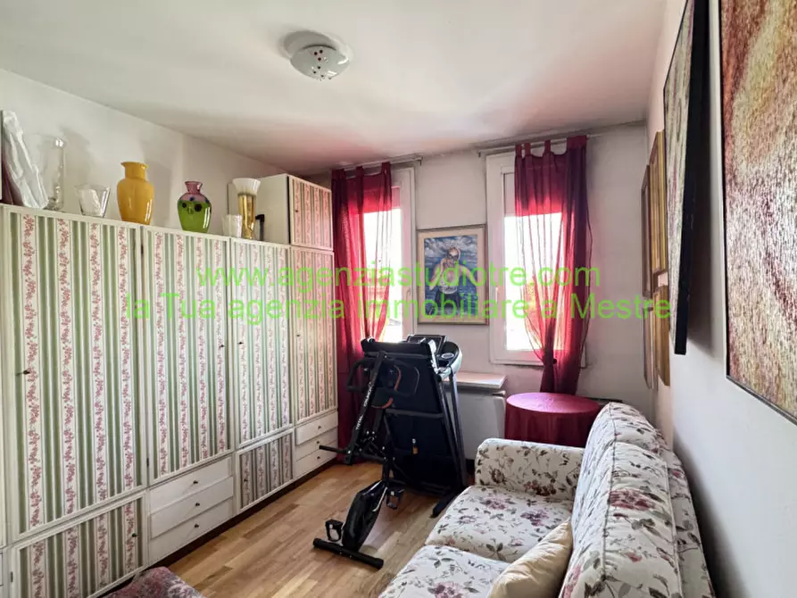 Immagine 21 di Appartamento in vendita  in via torre belfredo 148 a Venezia