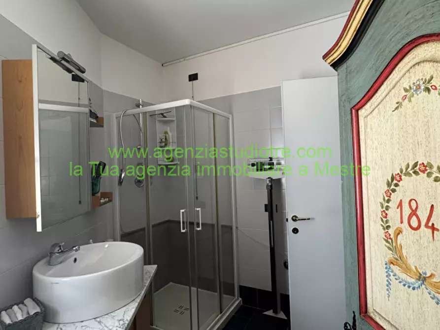 Immagine 28 di Appartamento in vendita  in via torre belfredo 148 a Venezia