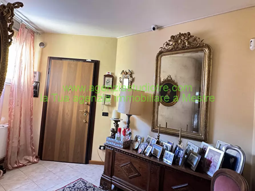 Immagine 31 di Appartamento in vendita  in via torre belfredo 148 a Venezia