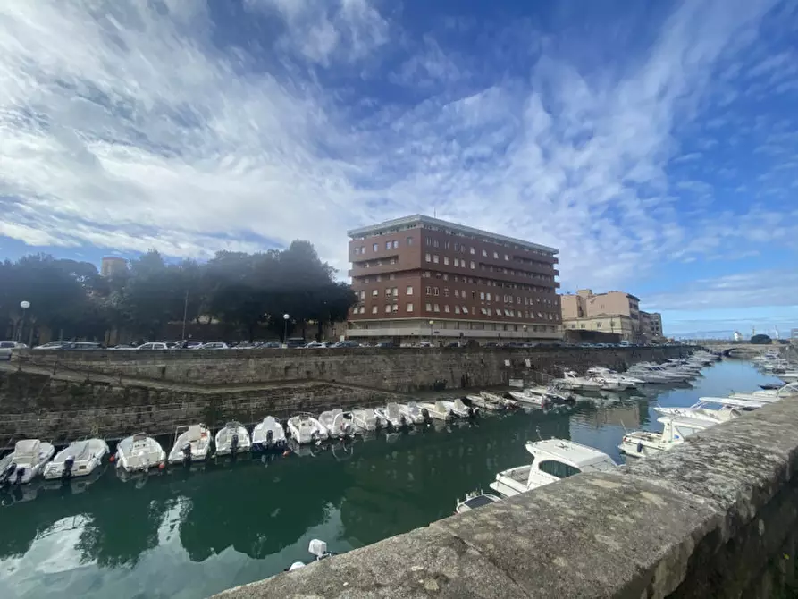 Immagine 9 di Attività commerciale in affitto  in Scali D'Azeglio 38 a Livorno