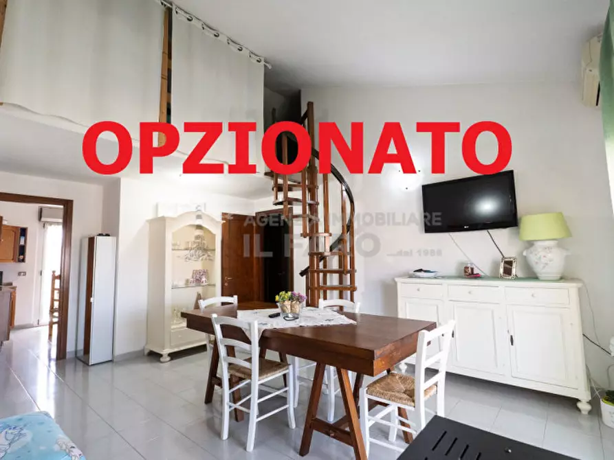 Immagine 1 di Appartamento in vendita  in Via Indipendenza a La Maddalena