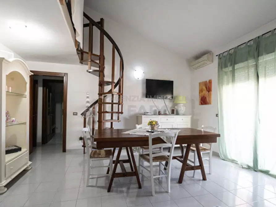 Immagine 3 di Appartamento in vendita  in Via Indipendenza a La Maddalena