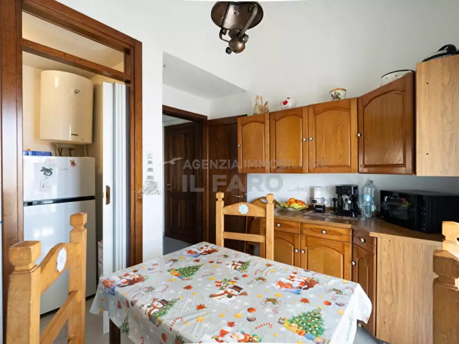 Immagine 10 di Appartamento in vendita  in Via Indipendenza a La Maddalena