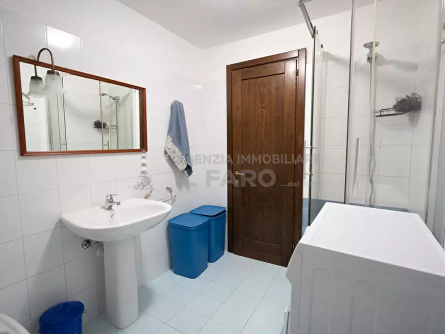 Immagine 21 di Appartamento in vendita  in Via Indipendenza a La Maddalena