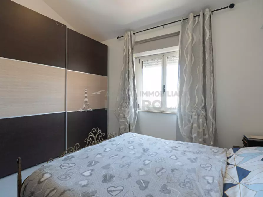 Immagine 17 di Appartamento in vendita  in Via Indipendenza a La Maddalena