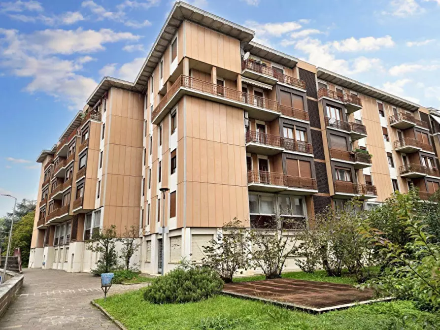 Immagine 19 di Ufficio in vendita  in Viale Mazzini, N. 79-83-87-91-95 a Vicenza