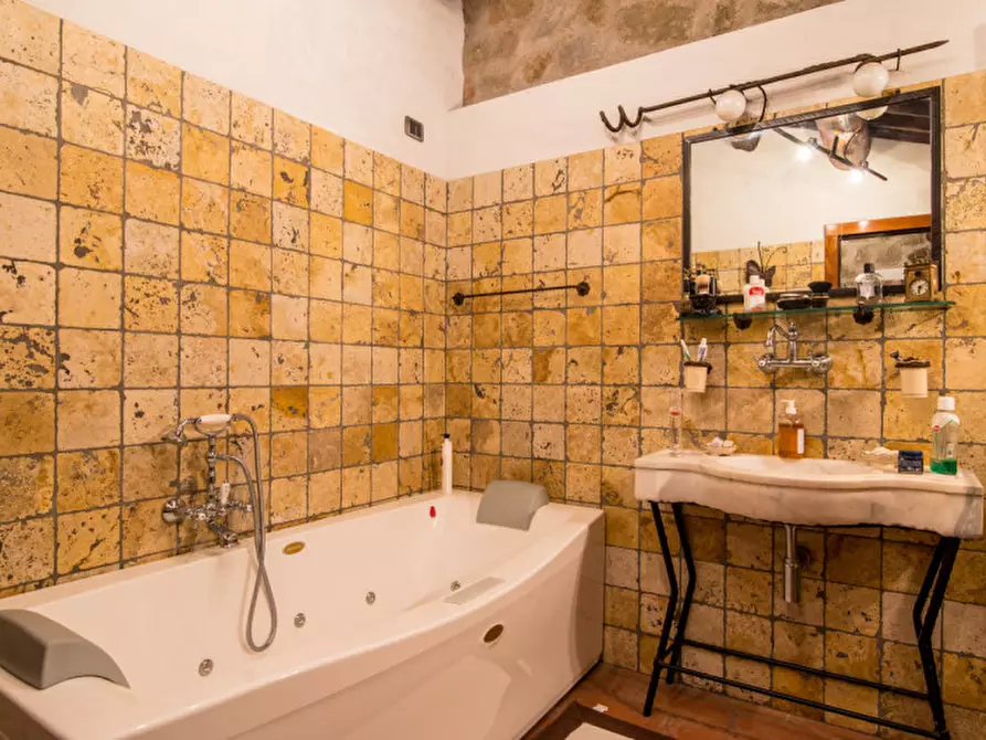 Immagine 24 di Villa in vendita  in Via Murale a Baone