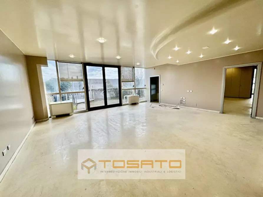 Immagine 2 di Ufficio in affitto  a Sona