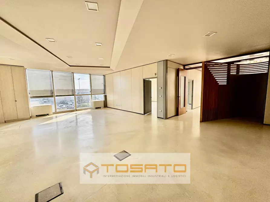 Immagine 3 di Ufficio in affitto  a Sona