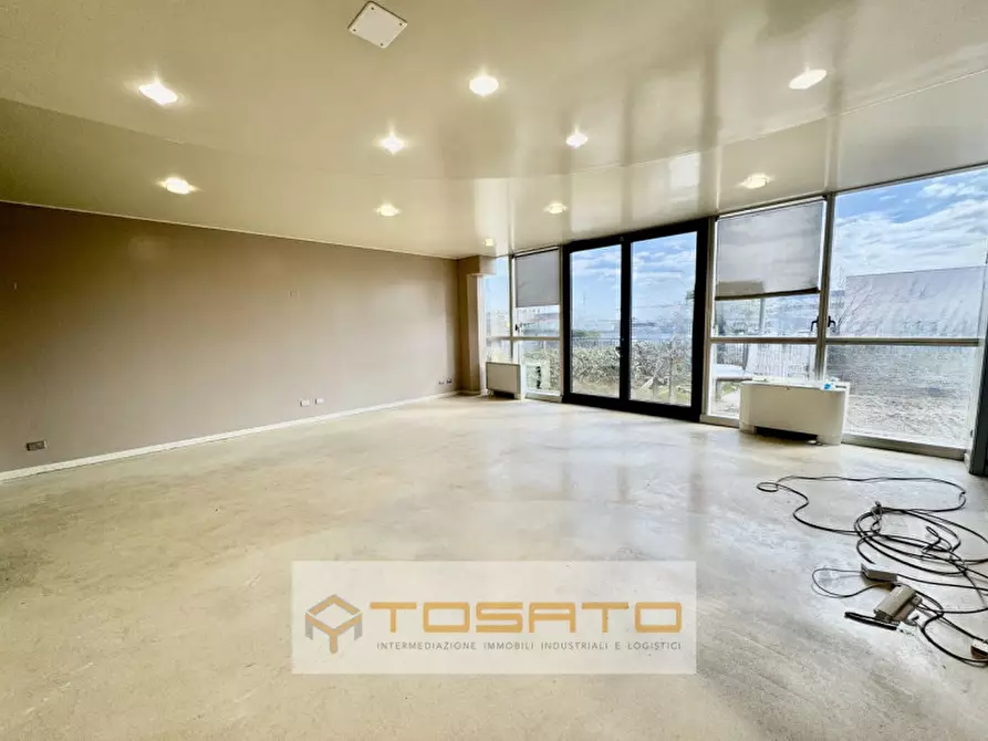 Immagine 5 di Ufficio in affitto  a Sona