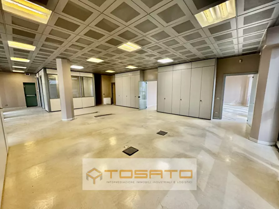 Immagine 7 di Ufficio in affitto  a Sona