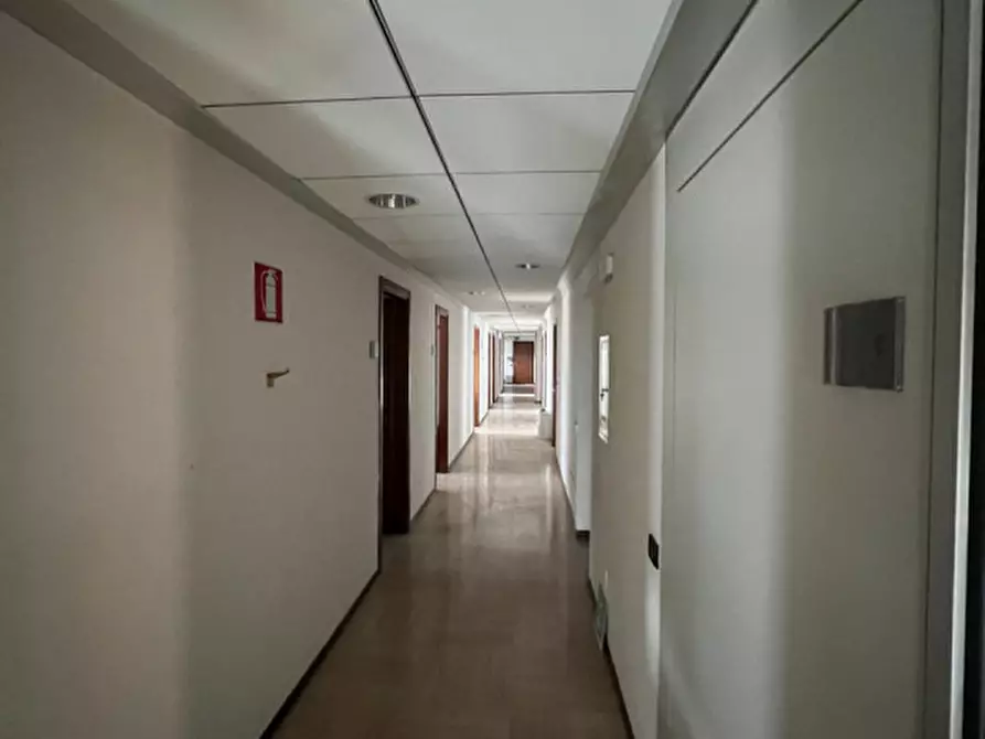 Immagine 11 di Ufficio in affitto  in Via Trieste a Padova