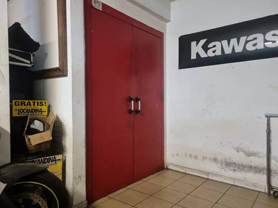 Immagine 16 di Negozio in vendita  in VIA CIRCONDARIA a Firenze