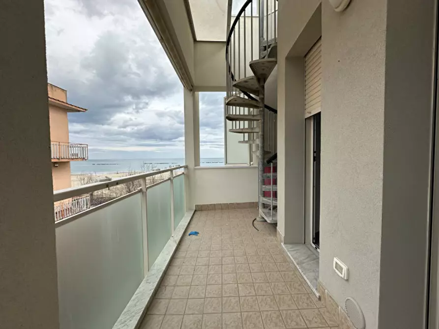 Immagine 15 di Attico in vendita  a Senigallia