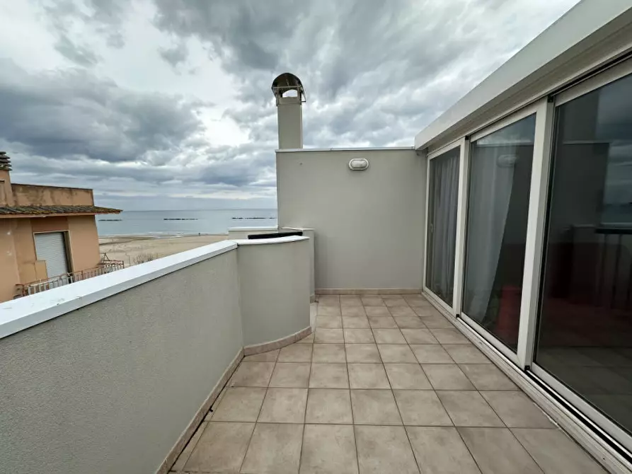 Immagine 22 di Attico in vendita  a Senigallia