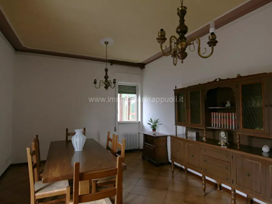 Immagine 1 di Appartamento in vendita  a Sinalunga