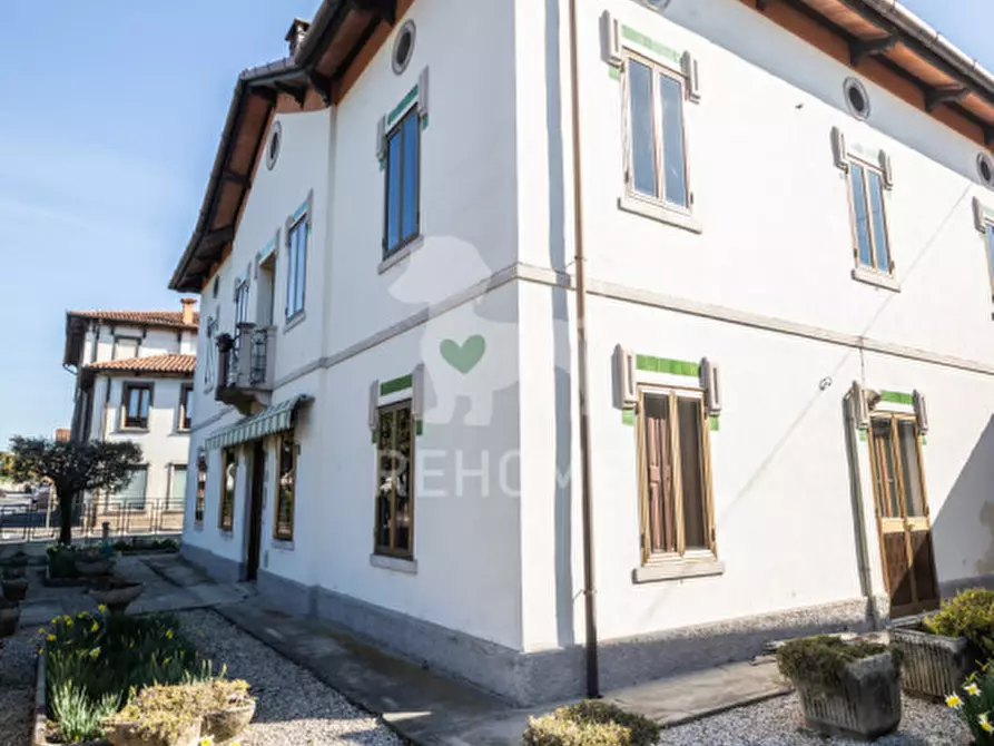 Immagine 3 di Villa in vendita  in Via Divisione Julia 35 a Buttrio