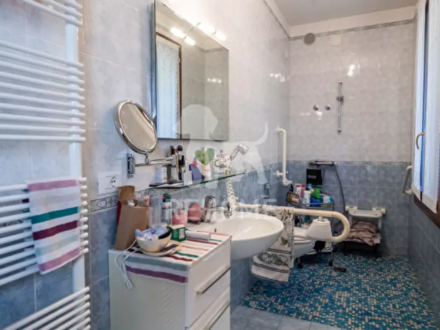 Immagine 10 di Villa in vendita  in Via Divisione Julia 35 a Buttrio