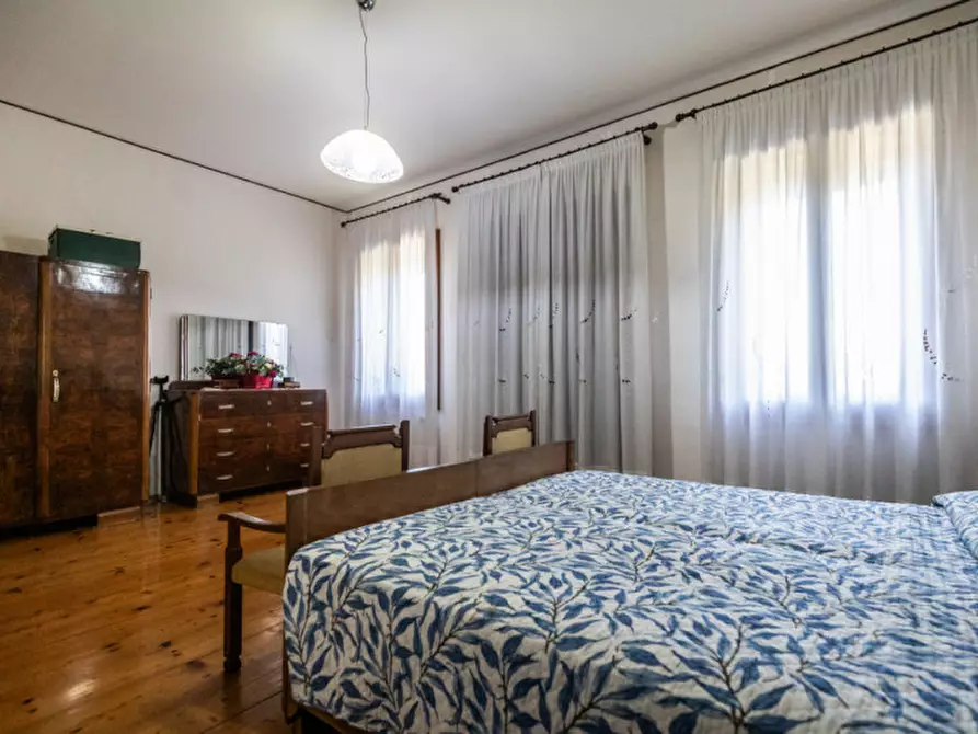 Immagine 24 di Villa in vendita  in Via Divisione Julia 35 a Buttrio