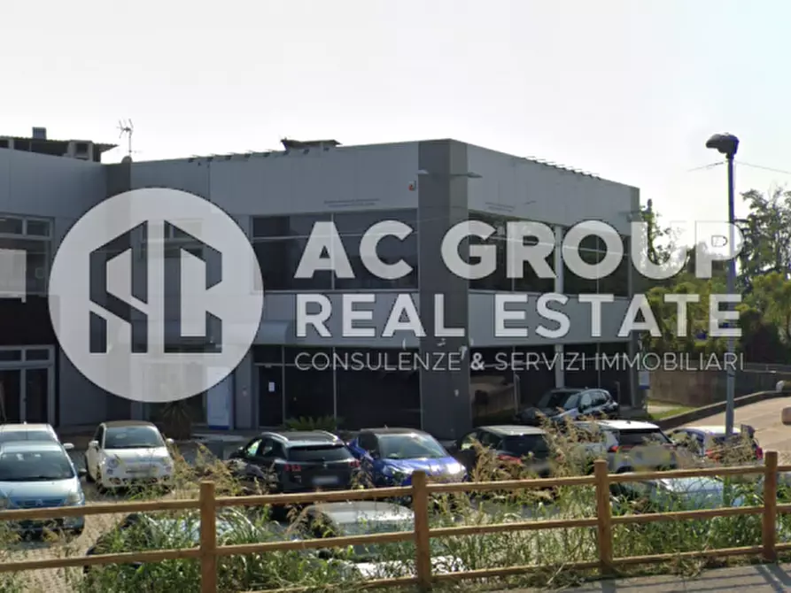 Immagine 1 di Ufficio in vendita  in Via Bergamo a Caronno Pertusella