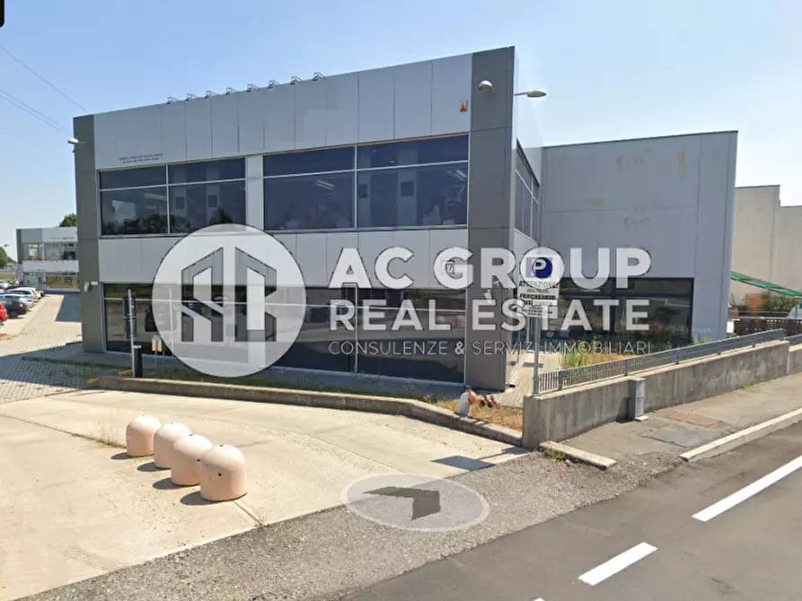 Immagine 2 di Ufficio in vendita  in Via Bergamo a Caronno Pertusella