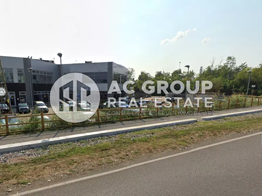 Immagine 4 di Ufficio in vendita  in Via Bergamo a Caronno Pertusella