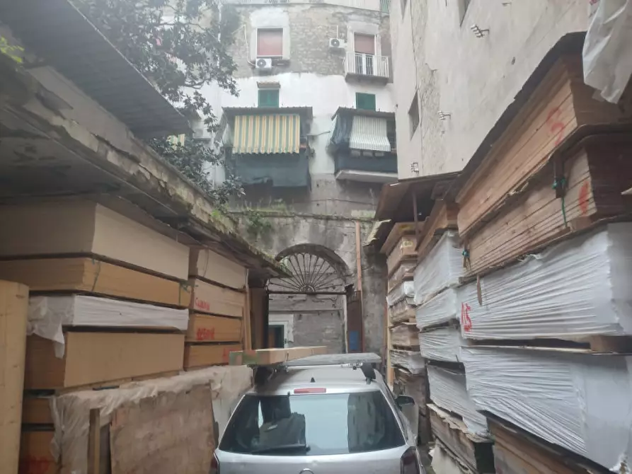 Immagine 3 di Capannone industriale in vendita  in Vico Santa Maria del Pozzo a Napoli