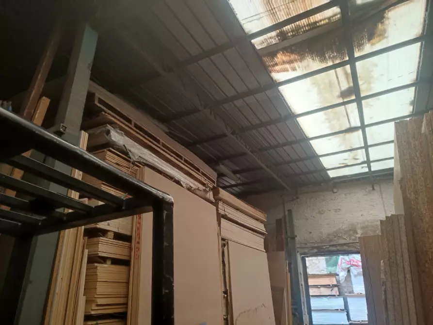 Immagine 6 di Capannone industriale in vendita  in Vico Santa Maria del Pozzo a Napoli