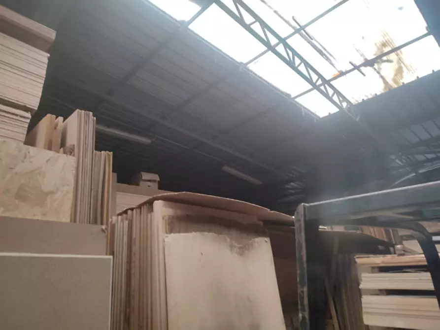 Immagine 7 di Capannone industriale in vendita  in Vico Santa Maria del Pozzo a Napoli